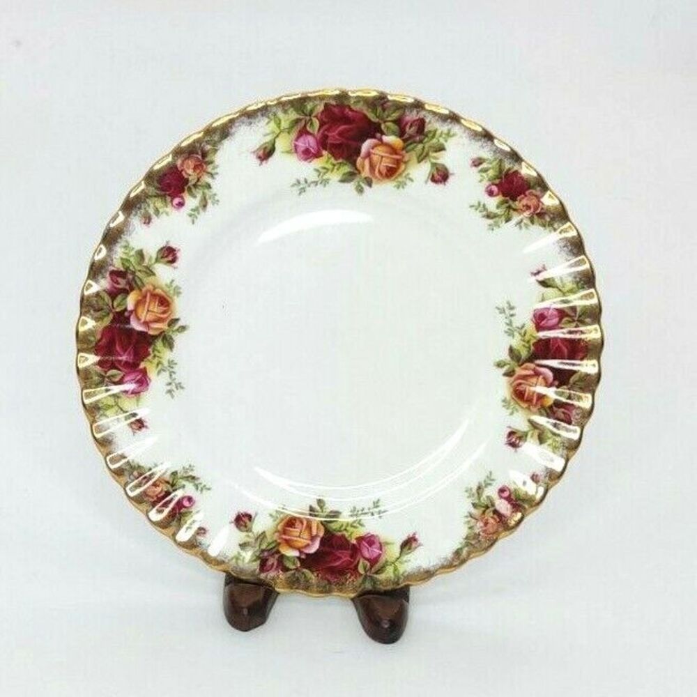 Royal Albert Old Country Roses 8” Salad Dessert Plate Scalloped Gold Trim